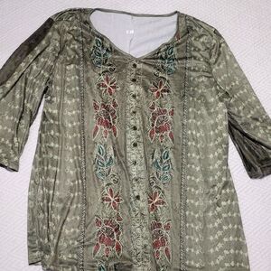 Lightweight Green Top